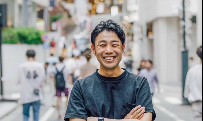 Founder & CEO 播 信太郎